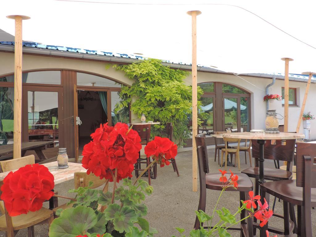 Foncine-le-Haut Hotel Le Grand Chalet מראה חיצוני תמונה